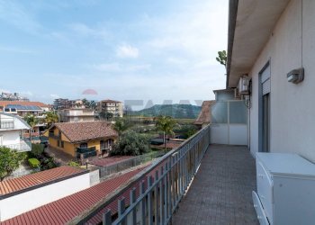 Balcone - Quadrilocale via Orazio Condorelli
 
6, Motta Sant'Anastasia - foto 2