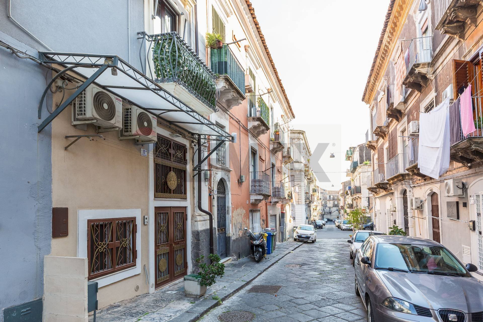Edificio all\'aperto - Quadrilocale via recupero
 
70, Catania - foto 2