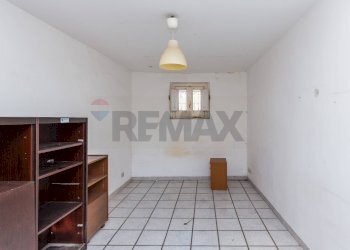 Stanza vuota - Quadrilocale via recupero
 
70, Catania - foto 23