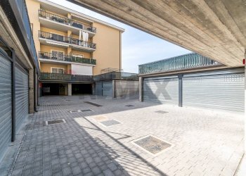 Terrazza - Quadrilocale Via Monsignor Salvatore Messina Foti
 
9, Acireale - foto 24