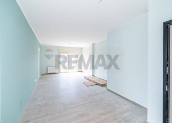 Stanza vuota - Quadrilocale Via Monsignor Salvatore Messina Foti
 
9, Acireale - foto 28