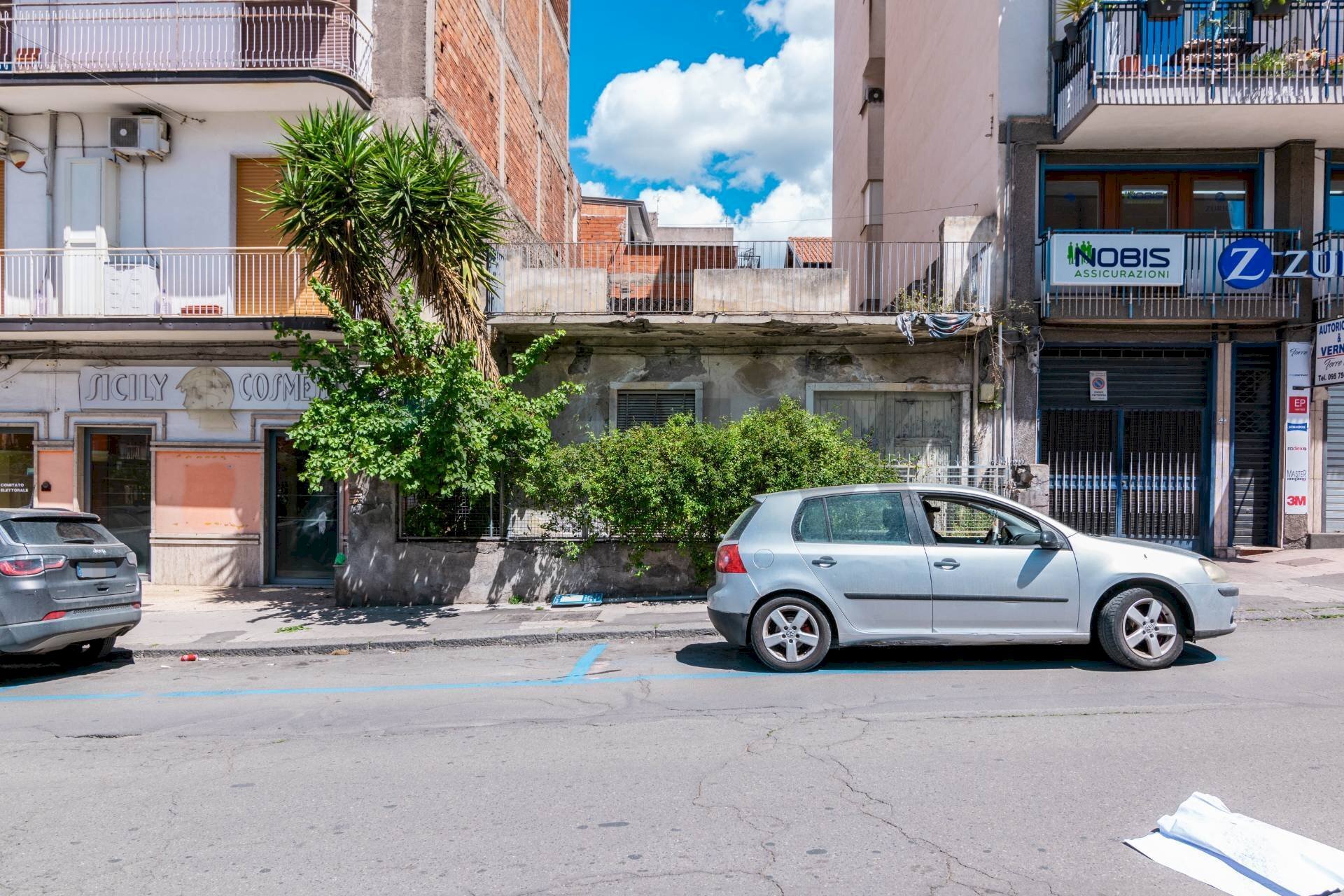 Edificio all\'aperto - Casa indipendente Via Emanuele Bellia
 
250, Paterno - foto 1