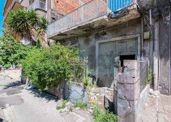 Casa all\'aperto - Casa indipendente Via Emanuele Bellia
 
250, Paterno - foto 3