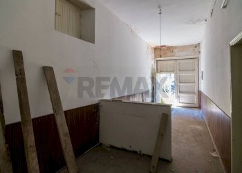 Hall / corridoio - Casa indipendente Via Emanuele Bellia
 
250, Paterno - foto 6