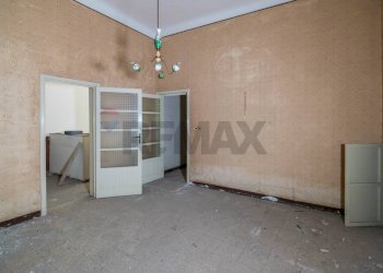 Stanza vuota - Casa indipendente Via Emanuele Bellia
 
250, Paterno - foto 9