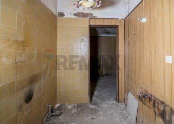 Hall / corridoio - Casa indipendente Via Emanuele Bellia
 
250, Paterno - foto 14