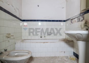 Bagno - Casa indipendente Via Emanuele Bellia
 
250, Paterno - foto 17