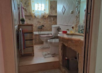 Bagno - Appartamento Villaggio S. Antonio
 
Pal. L, Camporotondo Etneo - foto 9