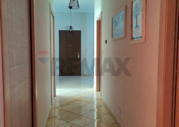 Hall / corridoio - Appartamento Villaggio S. Antonio
 
Pal. L, Camporotondo Etneo - foto 10