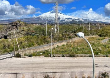 Vista delle montagne - Appartamento Villaggio S. Antonio
 
Pal. L, Camporotondo Etneo - foto 15