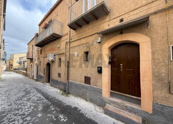 Edificio all\'aperto - Casa indipendente via fratelli Bruno
 
20, Piazza Armerina - foto 3