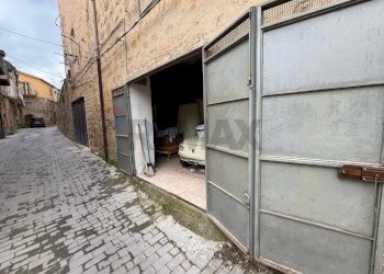 Edificio all\'aperto - Casa indipendente via fratelli Bruno
 
24, Piazza Armerina - foto 35