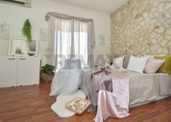 Camera / camera da letto - Quadrilocale via italo svevo
 
12, Misterbianco - foto 16