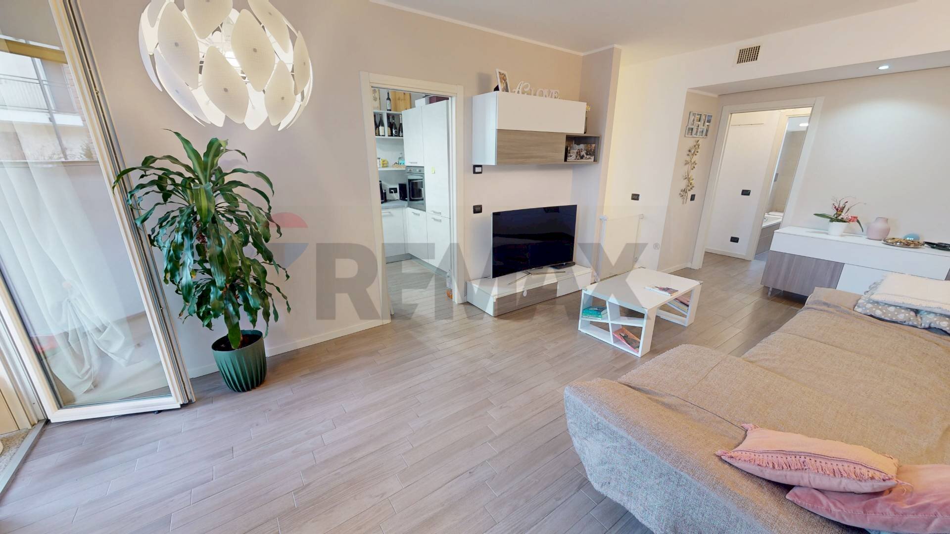 Soggiorno - Four-room apartment via Giuseppe Giusti
 
28, Rodano - photo 3