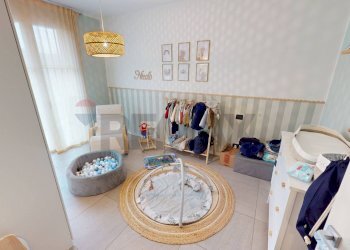 Camera / camera da letto - Quadrilocale Rodano - foto 17