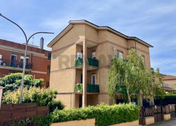 Edificio all\'aperto - Trilocale Via Giuseppe Lombardo Radice
 
19, Roma - foto 10