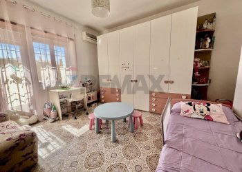 Camera / camera da letto - Trilocale Via Giuseppe Lombardo Radice
 
19, Roma - foto 23