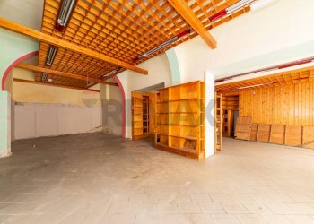 Parcheggio - Negozio Via Isidoro del lungo
 
63, Montevarchi - foto 1