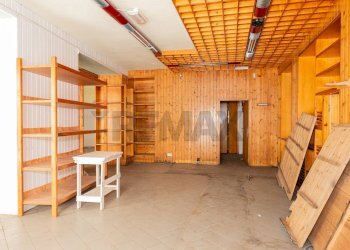 Dispensa di stoccaggio - Negozio Via Isidoro del lungo
 
63, Montevarchi - foto 2