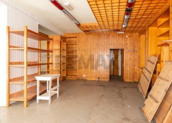 Dispensa di stoccaggio - Negozio Via Isidoro del lungo
 
63, Montevarchi - foto 3