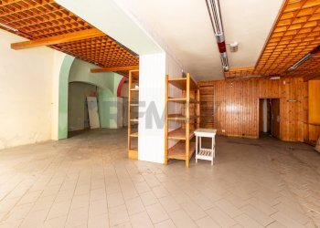 Stanza vuota - Negozio Via Isidoro del lungo
 
63, Montevarchi - foto 5