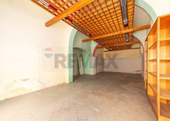 Parcheggio - Negozio Via Isidoro del lungo
 
63, Montevarchi - foto 16