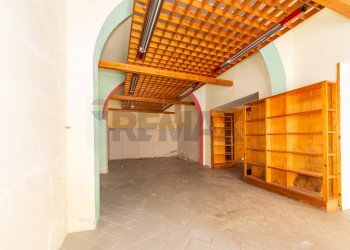 Scale - Negozio Via Isidoro del lungo
 
63, Montevarchi - foto 17