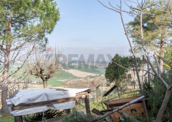 Vista delle montagne - Casa semi indipendente via F.lli Rosselli
 
117, Santa Maria Nuova - foto 25