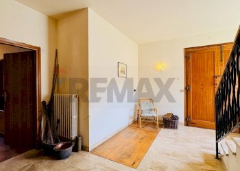 Hall / corridoio - Casa semi indipendente VIA MAZZINI
 
12, Tredozio - foto 5