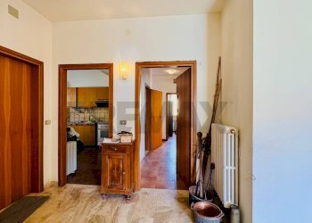 Hall / corridoio - Casa semi indipendente VIA MAZZINI
 
12, Tredozio - foto 6