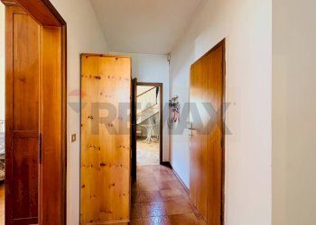 Hall / corridoio - Casa semi indipendente VIA MAZZINI
 
12, Tredozio - foto 10