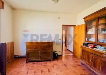 Soggiorno - Casa semi indipendente VIA MAZZINI
 
12, Tredozio - foto 13