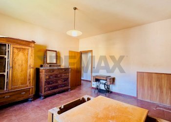 Soggiorno - Casa semi indipendente VIA MAZZINI
 
12, Tredozio - foto 28