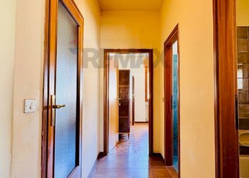 Hall / corridoio - Casa semi indipendente VIA MAZZINI
 
12, Tredozio - foto 30