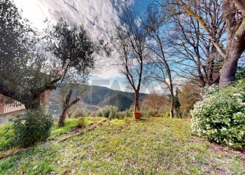 Vista delle montagne - Villa via San Bernardino
 
26, Bettona - foto 21