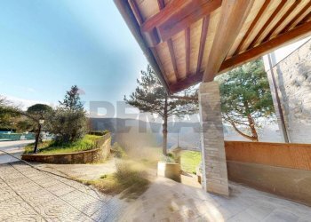 Vista delle montagne - Villa via San Bernardino
 
26, Bettona - foto 40