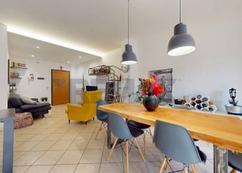 Sala da pranzo - Quadrilocale Via dell'Aeronautica
 
1, Bastia Umbra - foto 9