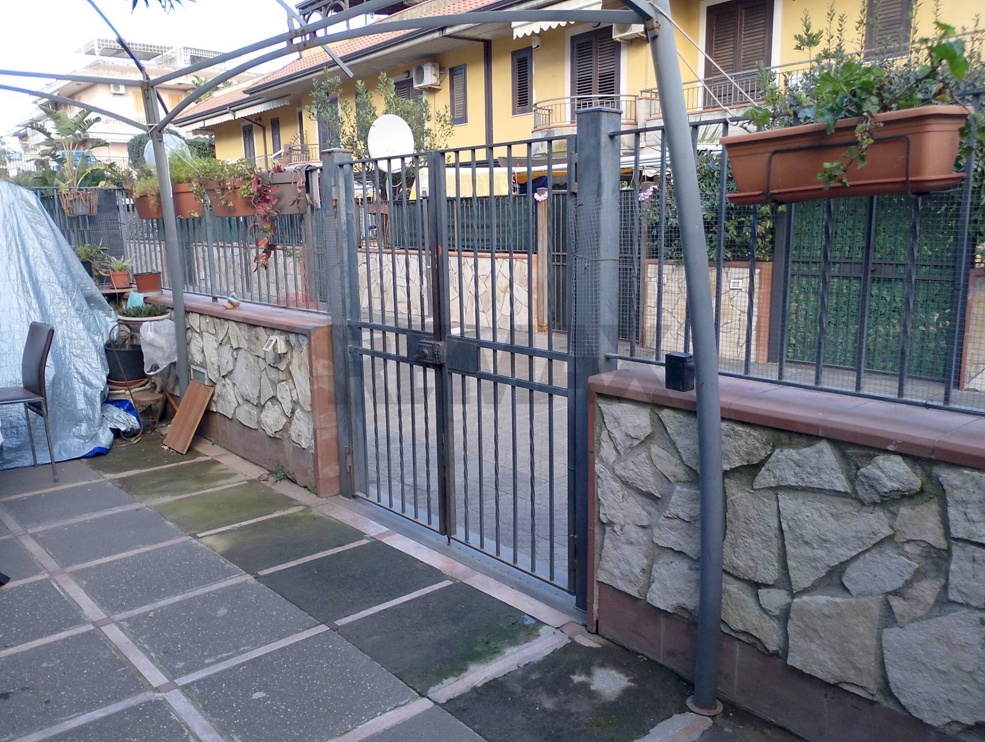 Casa all\'aperto - Semi-detached house Via sant' Anna
 
7-9, Mascali - photo 1