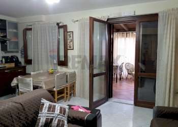 Sala da pranzo - Semi-detached house Via sant' Anna
7-9, Mascali - photo 34