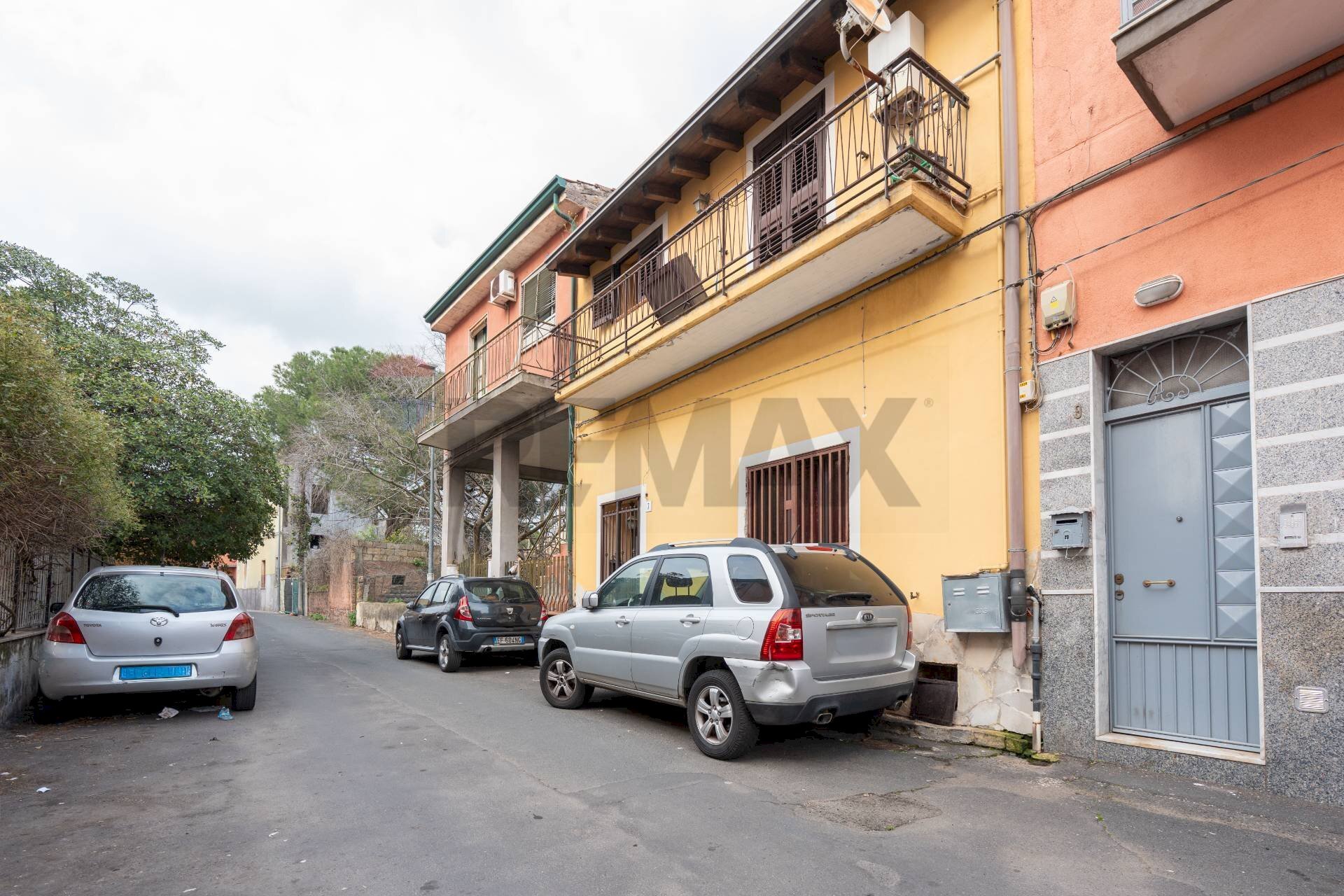Edificio all\'aperto - Casa indipendente Via A. Malerba
7, Gravina di Catania - foto 2