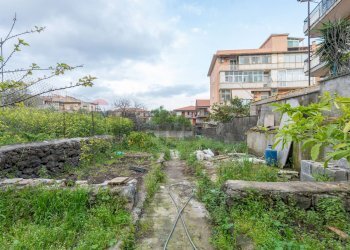 Giardino - Casa indipendente Via A. Malerba
 
7, Gravina di Catania - foto 7