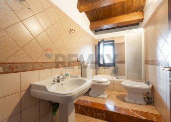 Bagno - Casa indipendente Via A. Malerba
 
7, Gravina di Catania - foto 18