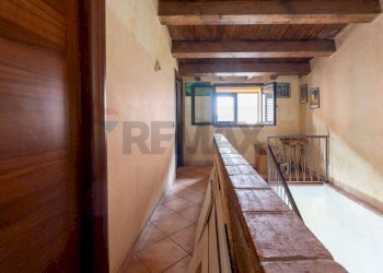 Scale - Casa indipendente Via A. Malerba
 
7, Gravina di Catania - foto 21