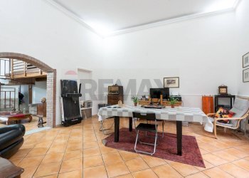 Sala da pranzo - Casa indipendente Via A. Malerba
 
7, Gravina di Catania - foto 24