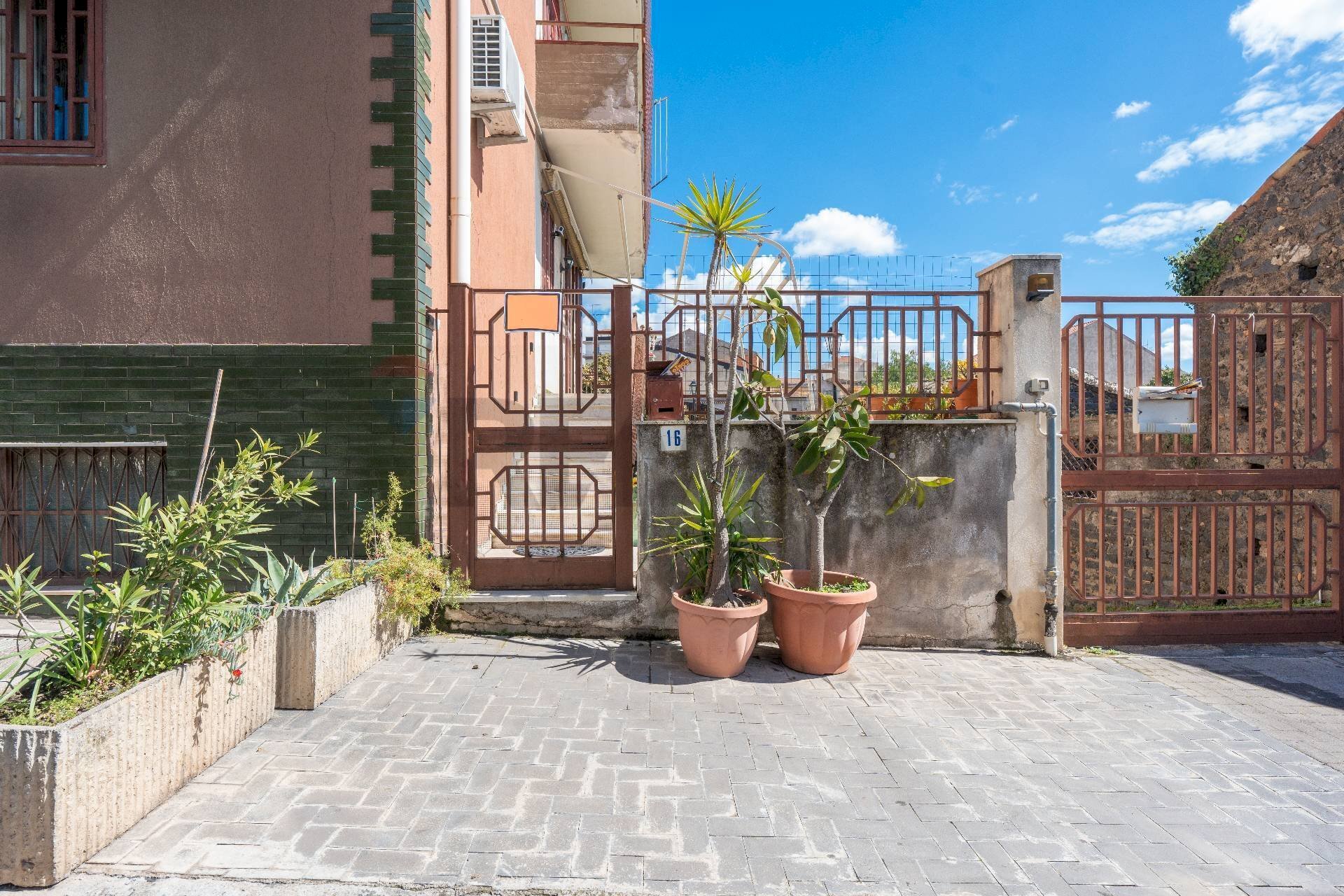 Ingresso indipendente - Appartamento Via Rimembranze
35, San Pietro Clarenza - foto 2