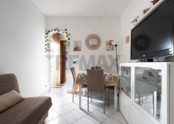 Sala da pranzo - Quadrilocale Via  santissima assunta
 
68, Catania - foto 16