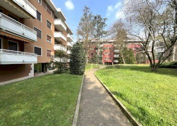 Edificio all\'aperto - Four-room apartment Piazza Cinque Giornate, Arese - photo 4