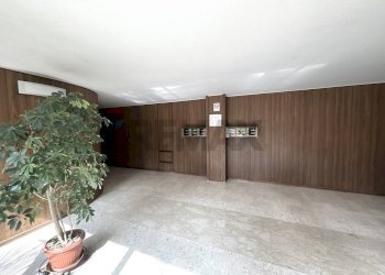 Ricezione / Lobby - Four-room apartment Piazza Cinque Giornate, Arese - photo 5