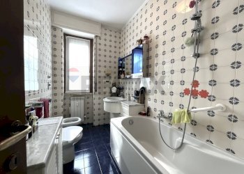 Bagno - Four-room apartment Piazza Cinque Giornate, Arese - photo 26