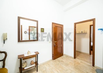 Hall / corridoio - Quadrilocale Via Marconi
 
15, Commessaggio - foto 10